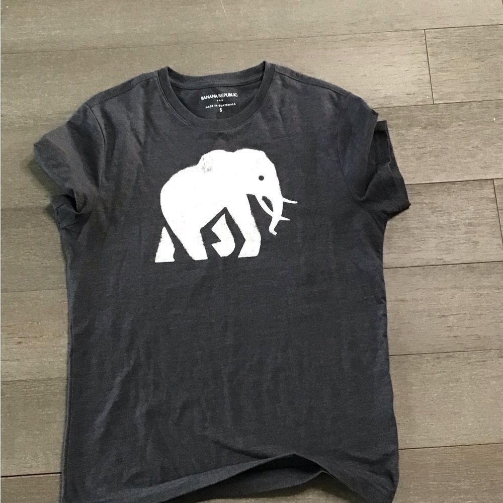 Blue Banana Republic T-Shirt with White Elephant Graphic